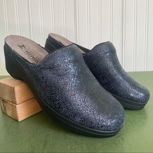 Mephisto SATTY Crackle Finish NWOB Clogs